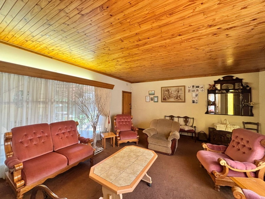 4 Bedroom Property for Sale in Flamwood North West